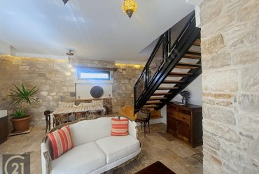 URLA MERKEZDE KİRALIK TAŞ EV