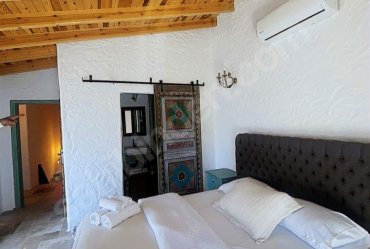 URLA MERKEZDE KİRALIK TAŞ EV