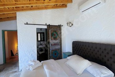 URLA MERKEZDE KİRALIK TAŞ EV