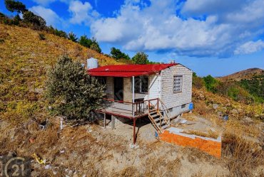 PAYAMLI KÜÇÜKKAYA ARASINDA ANA YOL ÜZERİNDE 20 DÖNÜM TARLA
