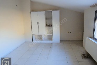 GÜZELBAHÇE BANKACILAR SİTESİNDE KİRALIK TRİPLEX VİLLA