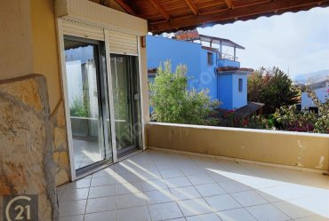 GÜZELBAHÇE BANKACILAR SİTESİNDE KİRALIK TRİPLEX VİLLA